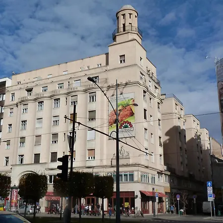アパート Modern Literally In The Downtown *